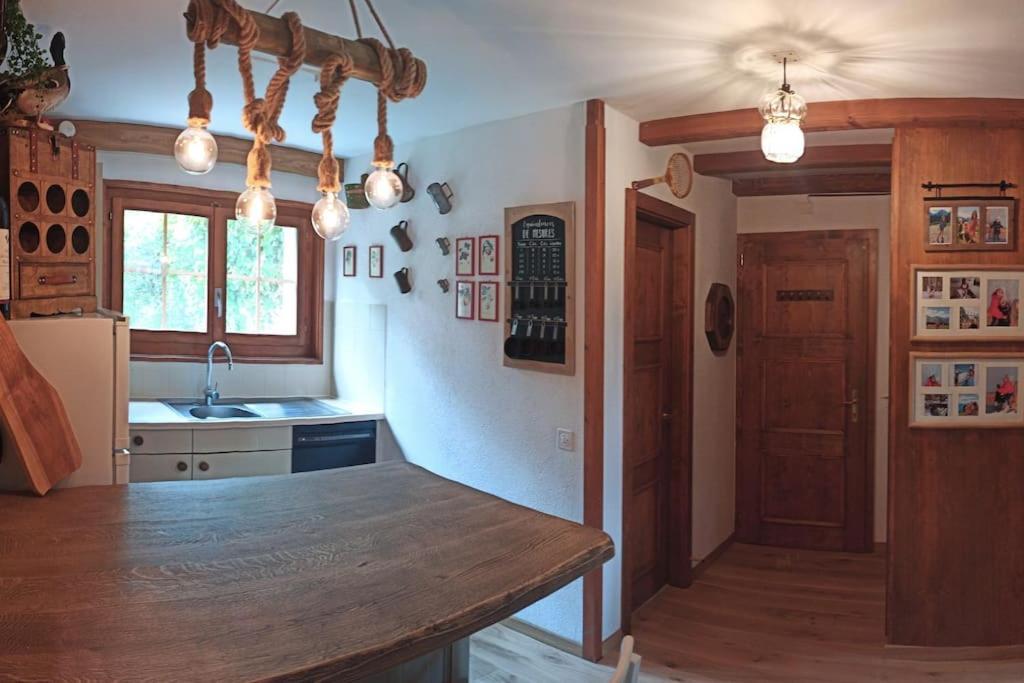 Cozy Apartment In The Heart Of The Alps Chateau-d'Oex Bagian luar foto