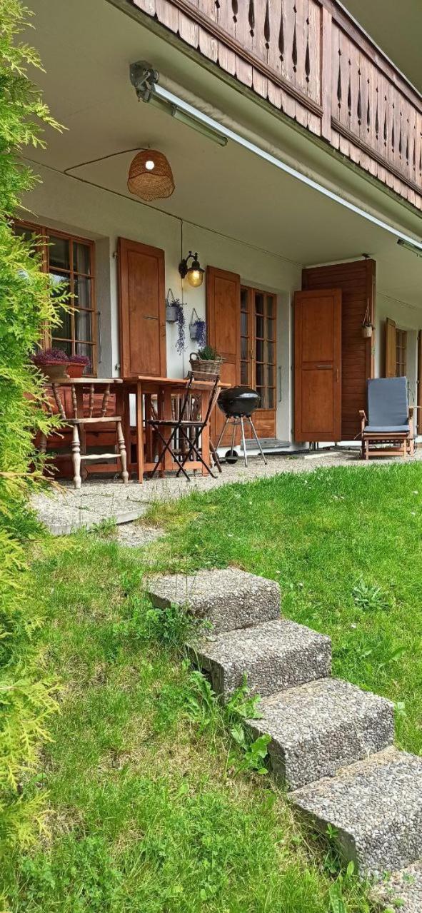 Cozy Apartment In The Heart Of The Alps Chateau-d'Oex Bagian luar foto