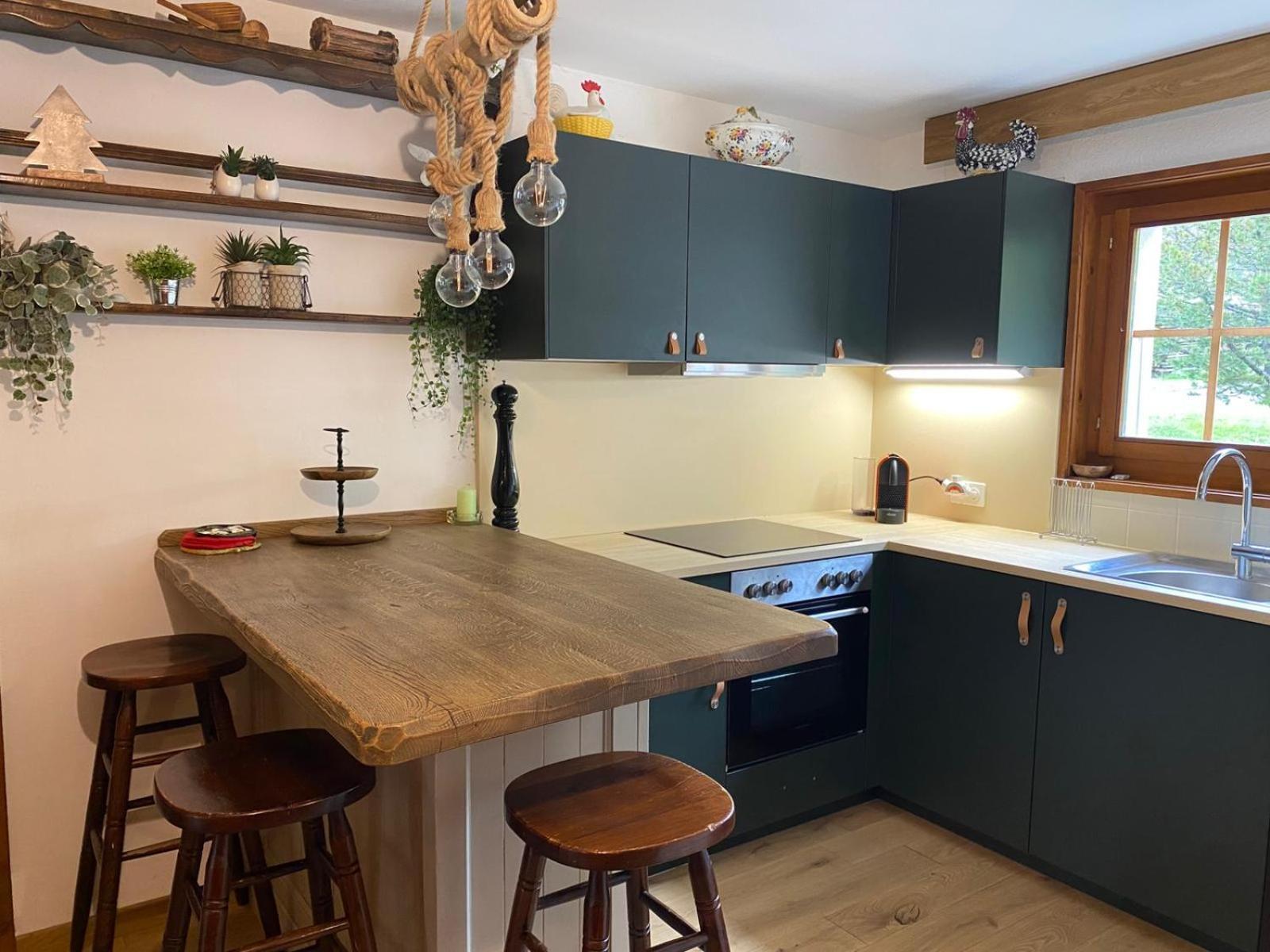 Cozy Apartment In The Heart Of The Alps Chateau-d'Oex Bagian luar foto