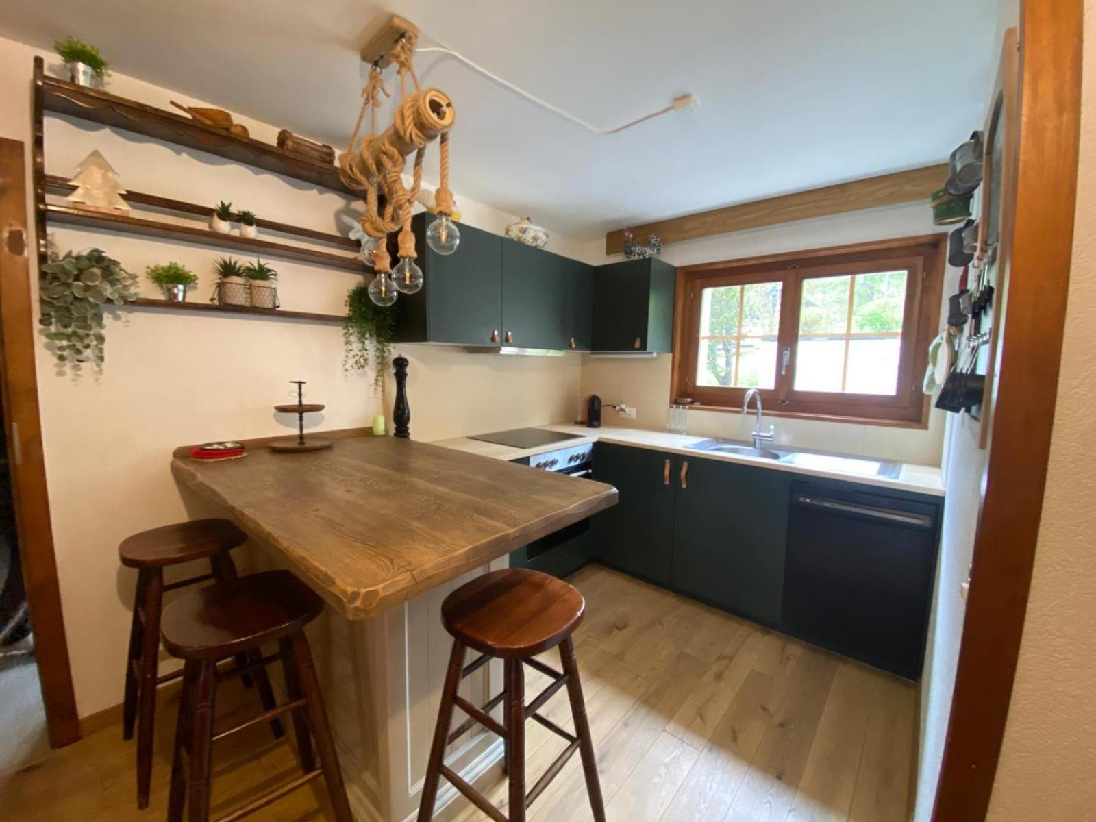 Cozy Apartment In The Heart Of The Alps Chateau-d'Oex Bagian luar foto